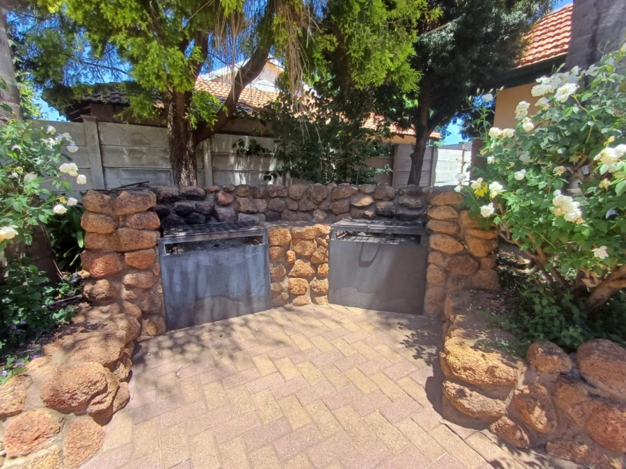 3 Bedroom Property for Sale in Wilkoppies North West